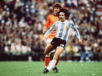 World Cup winner Leopoldo Luqu...
